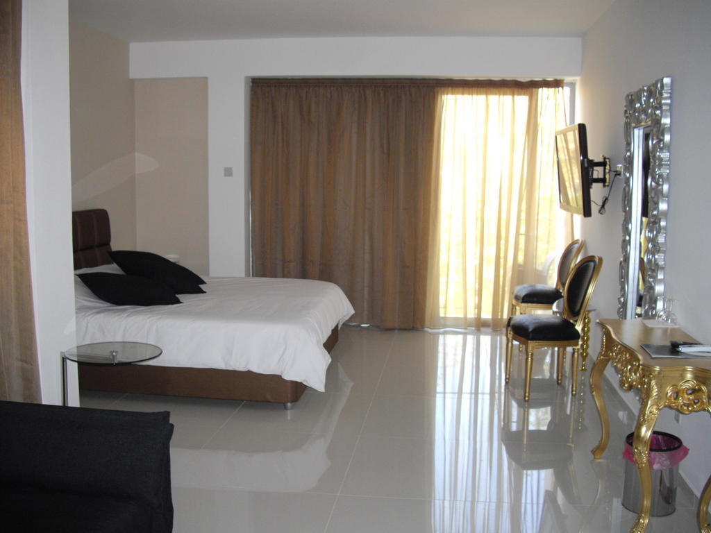 קאקופטריה Crystal Hotel חדר תמונה