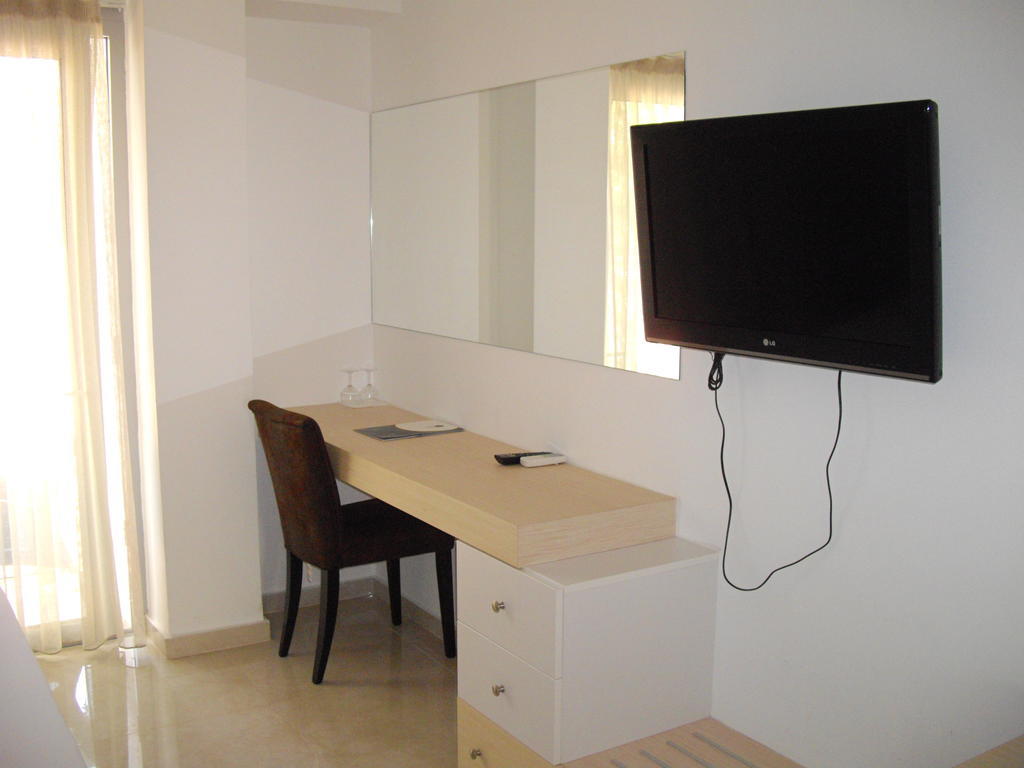 קאקופטריה Crystal Hotel מראה חיצוני תמונה